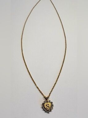 Vintage Gold Tone Rhinestone Heart “S” Initial Pendant Necklace 18”